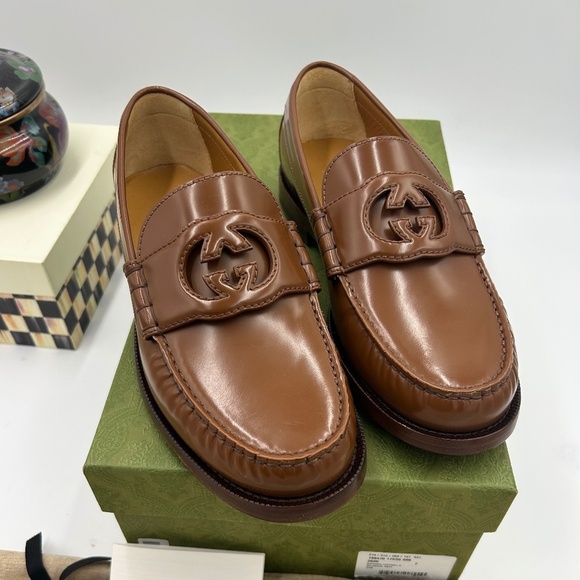 Men’s Gucci interlocking G leather loafers size 7 fits 8 USmade in Italy